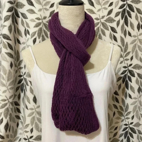 🧣Purple‎ Scarf🧣 - Picture 1 of 4